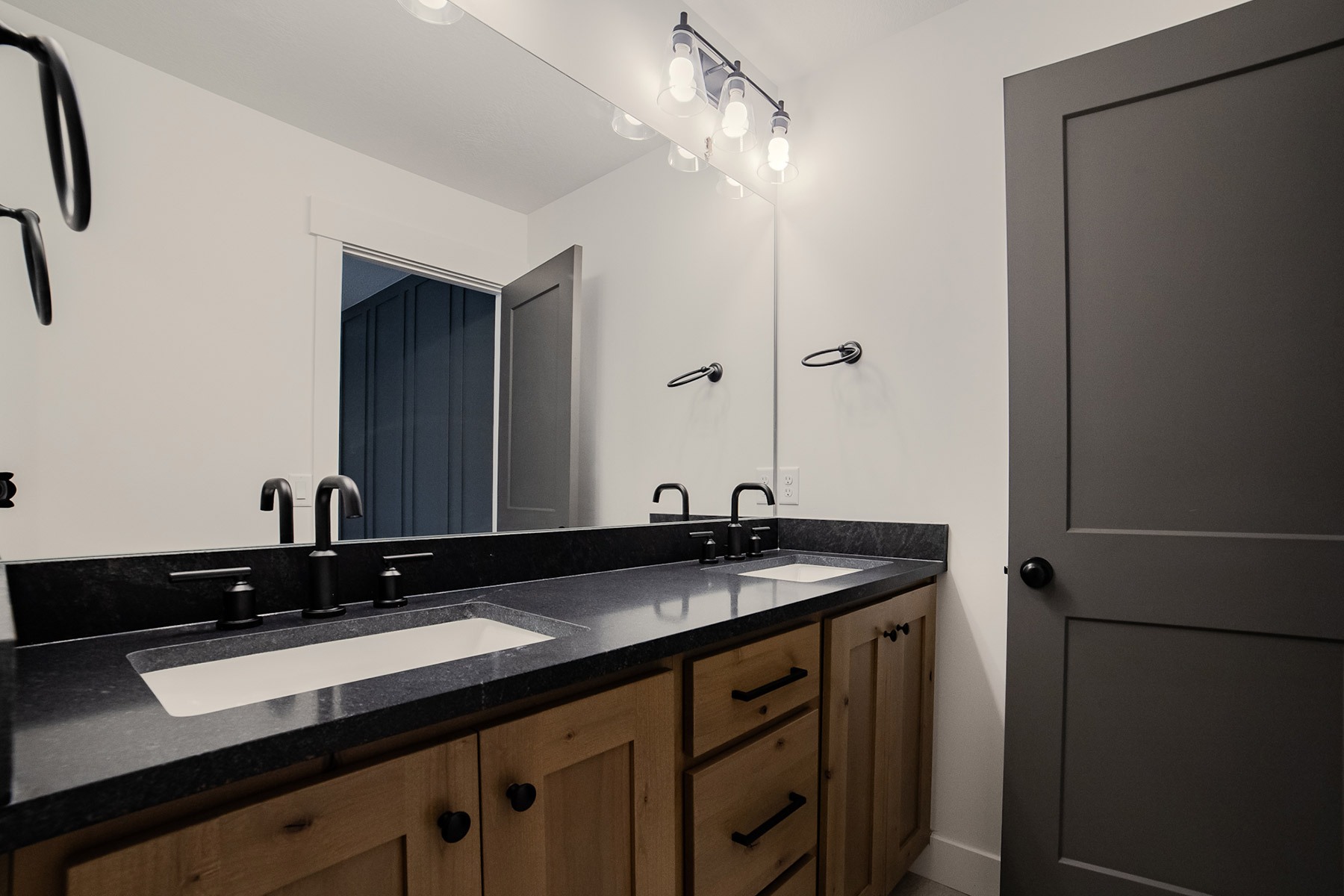 HP1025-Roosevelt-Bathroom