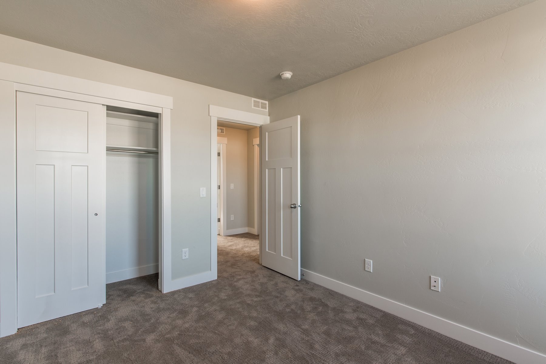 Bedroom 1 – Sheridan