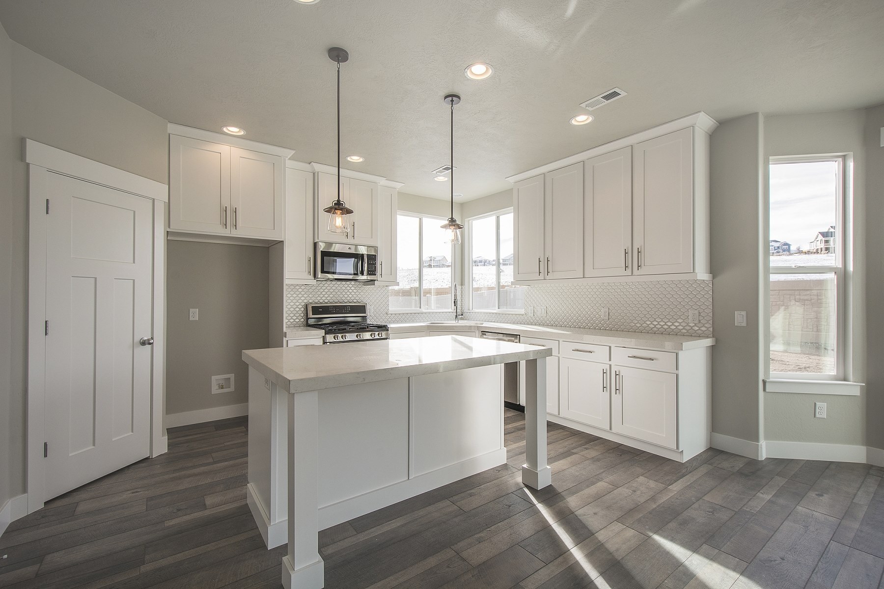 Kitchen 2 – Olympus