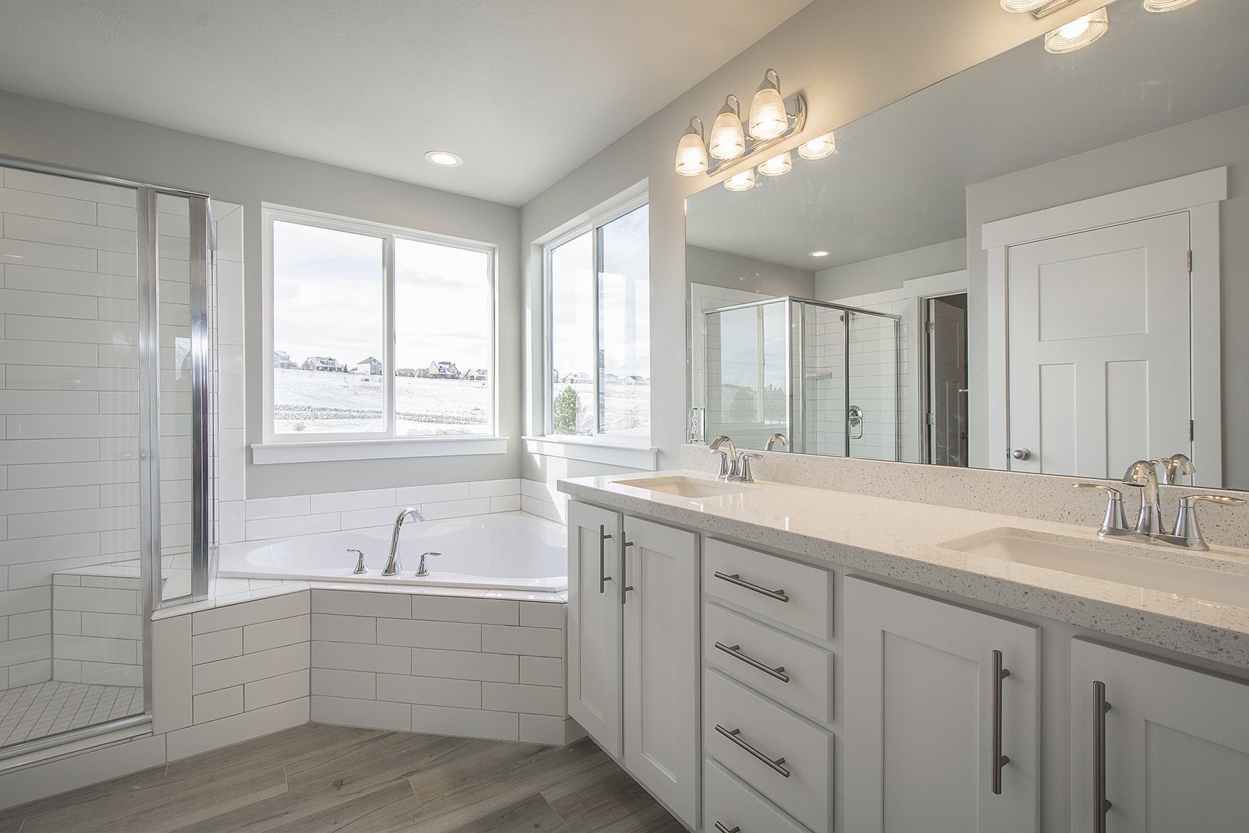 Master Bathroom 1 – Olympus