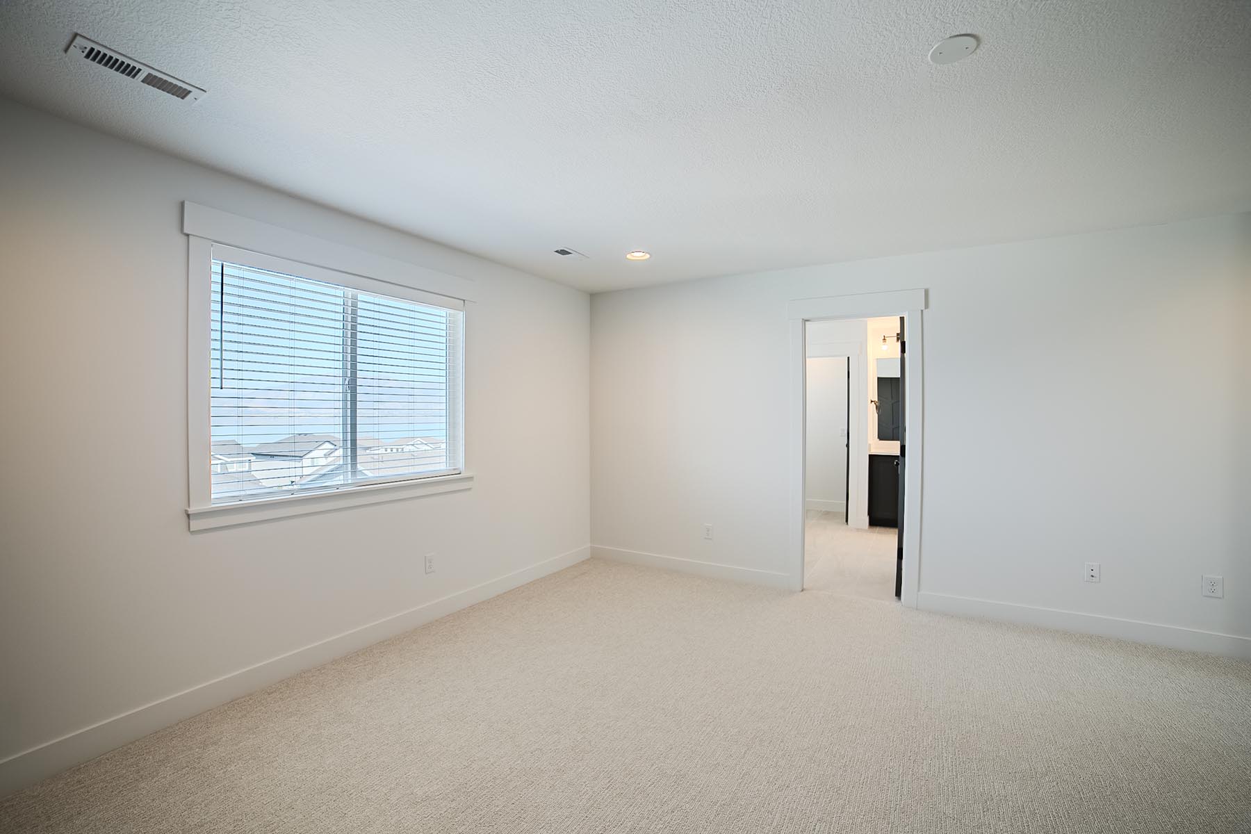 FH11243_0018_Photo Aug 12 2025, 4 50 06 PM