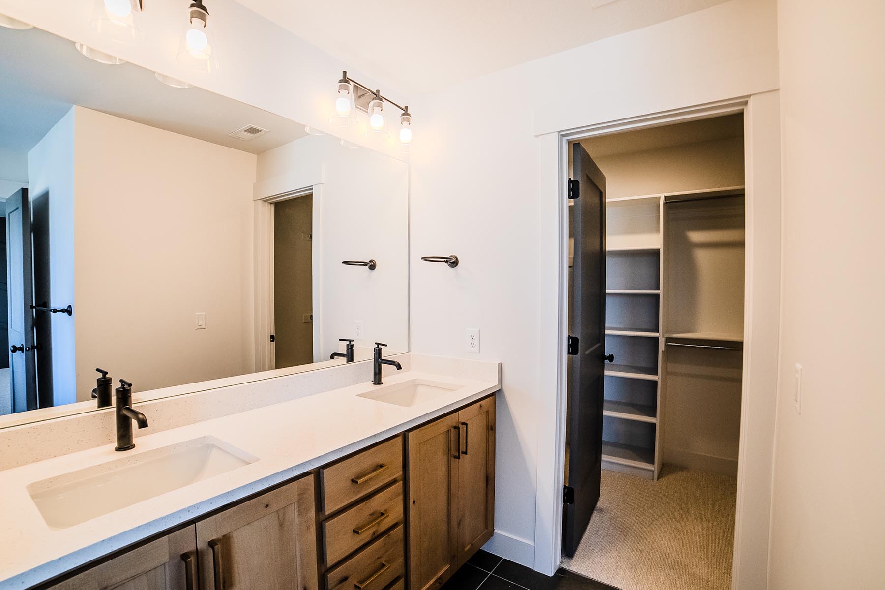 Aspen FH11245_0015_Photo Nov 20 2024, 2 24 57 PM