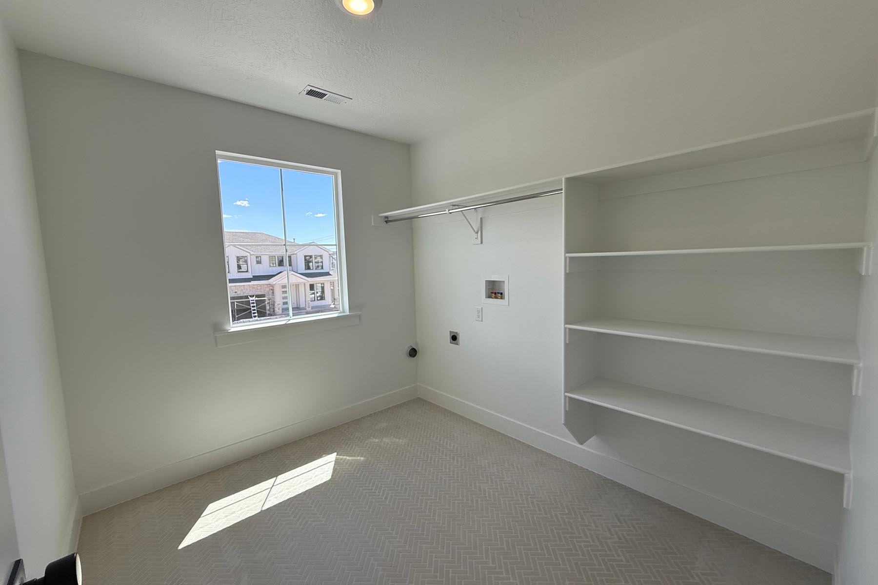 TCV 6533 Sweetwater_0000_2102259_f016cfbdf942a58c00251667494afd97_688baa80eb612