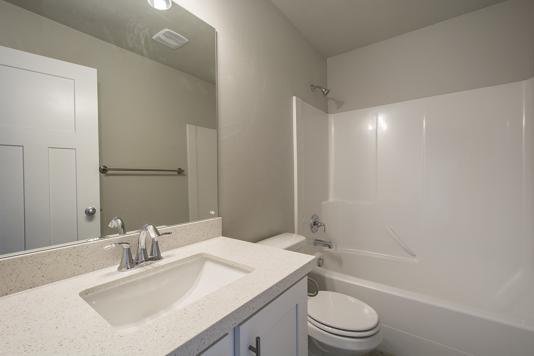 Bathroom 1 – Olympus