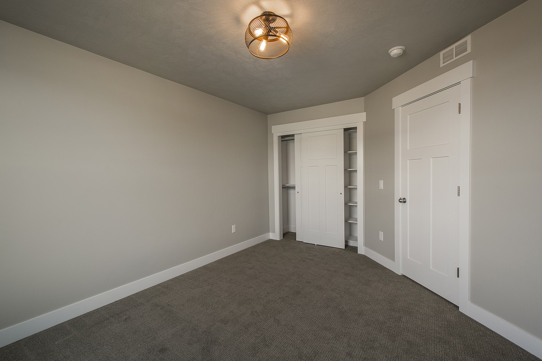 Bedroom 1 – Olympus