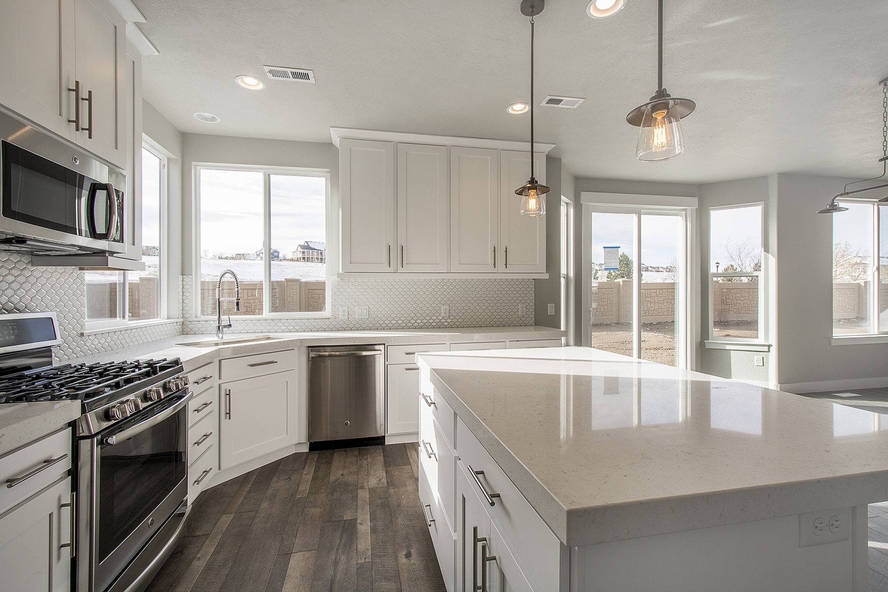 Kitchen 1 – Olympus