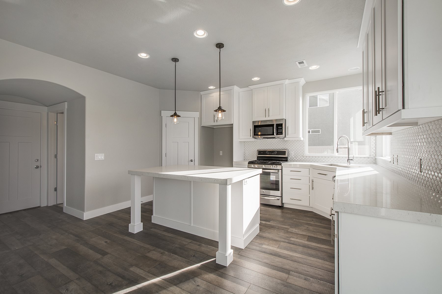 Kitchen 3 – Olympus