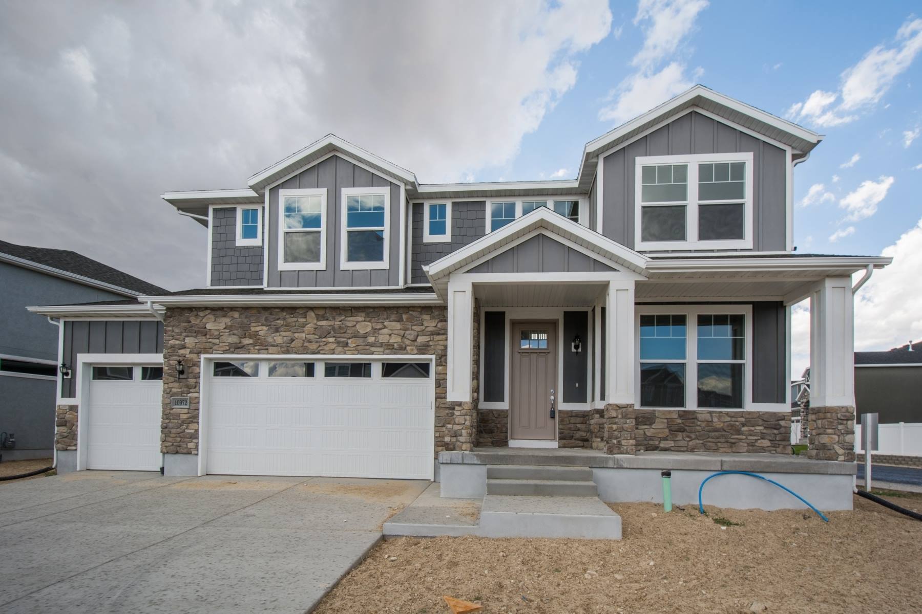 Exterior Front 3 – Sheridan