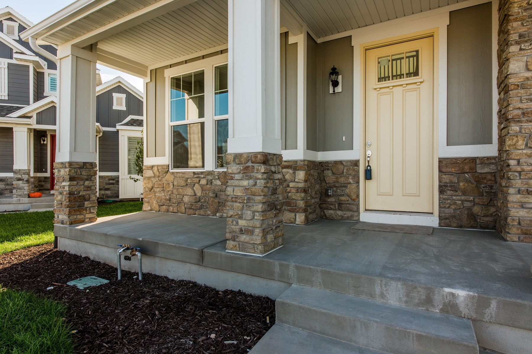 Exterior Front 4 – Sheridan