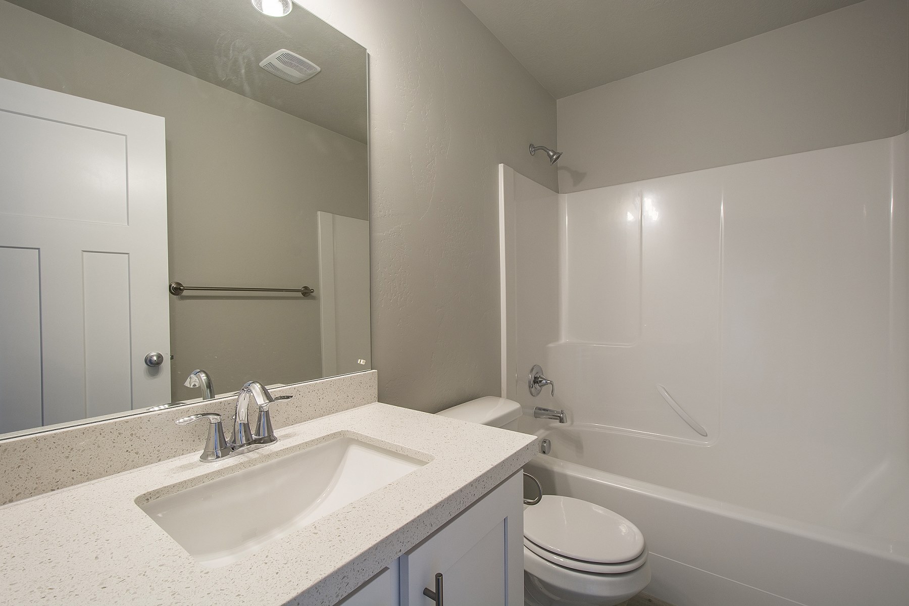 Bathroom 1 – Olympus