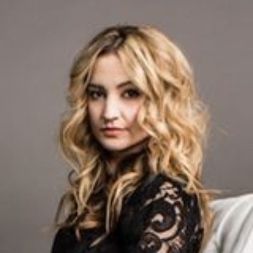 Cherity Simons Headshot